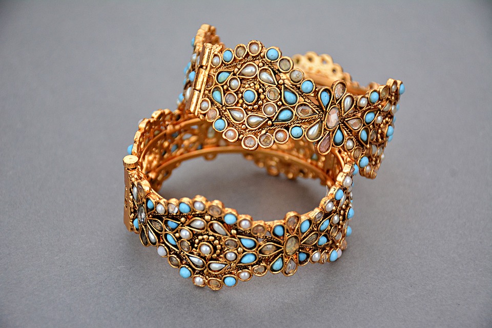 Smykker - Nye & brugte smykker - halskæder, Armbånd